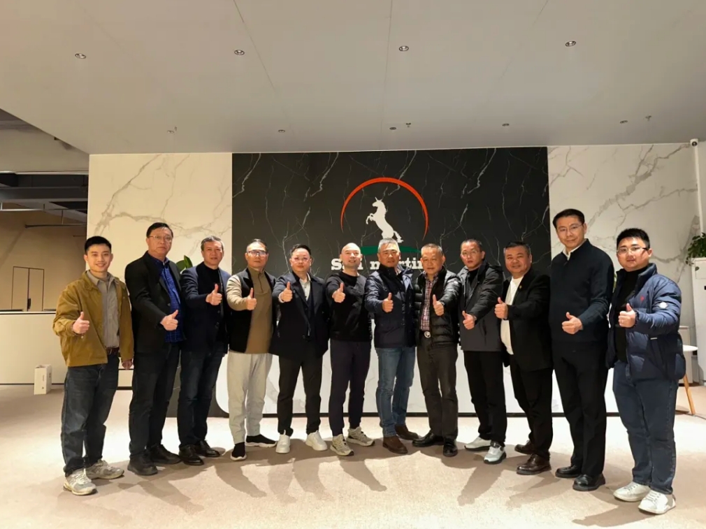 广东省橱柜业商会五届二次常务理事会议顺利召开