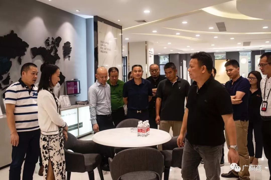热烈祝贺广东省橱柜业商会二届四次会长办公会议胜利召开配图2