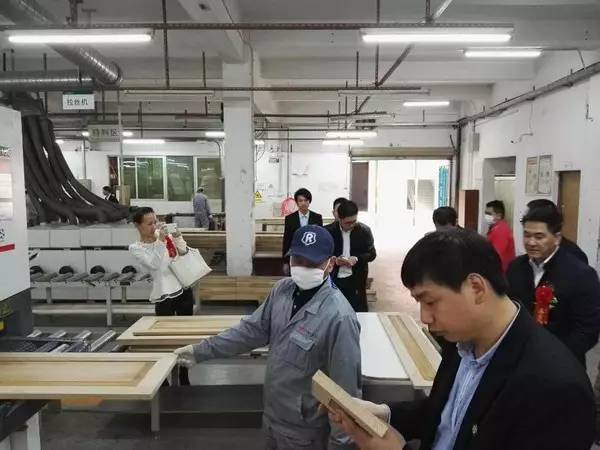 广东省橱柜业商会携行业精英参观深圳松博宇实业有限公司、深圳市得宝实业发展有限公司配图15